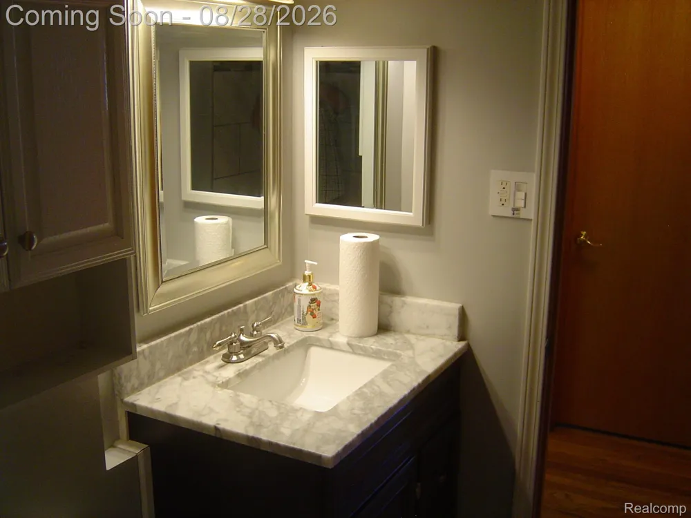 1320 Athlone Street Oxford Charter Township, MI 48371