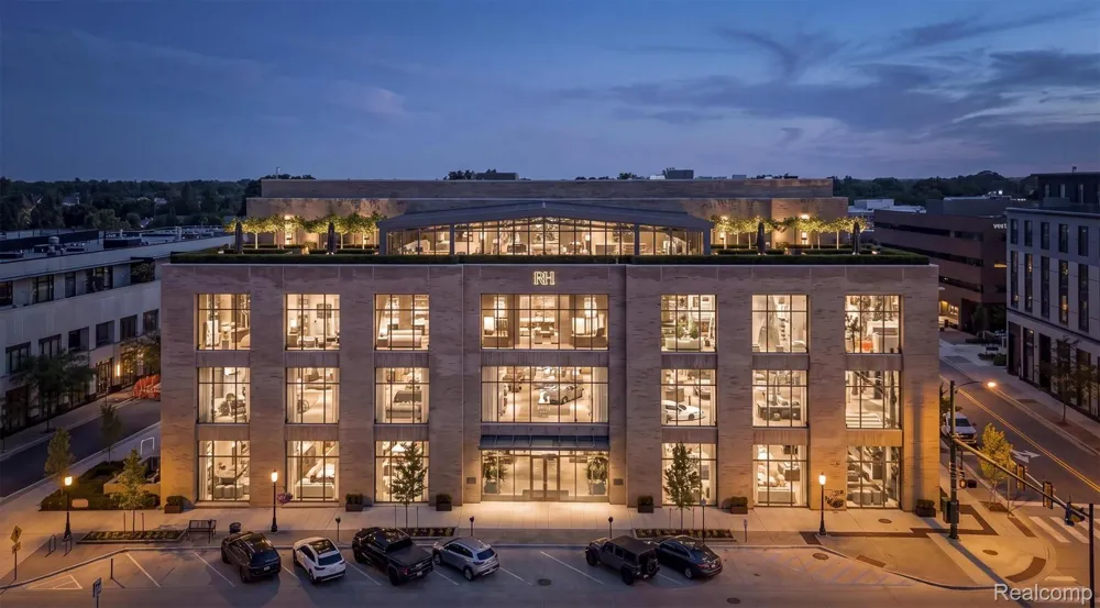 370 E Brown Street #401 Birmingham City, MI 48009
