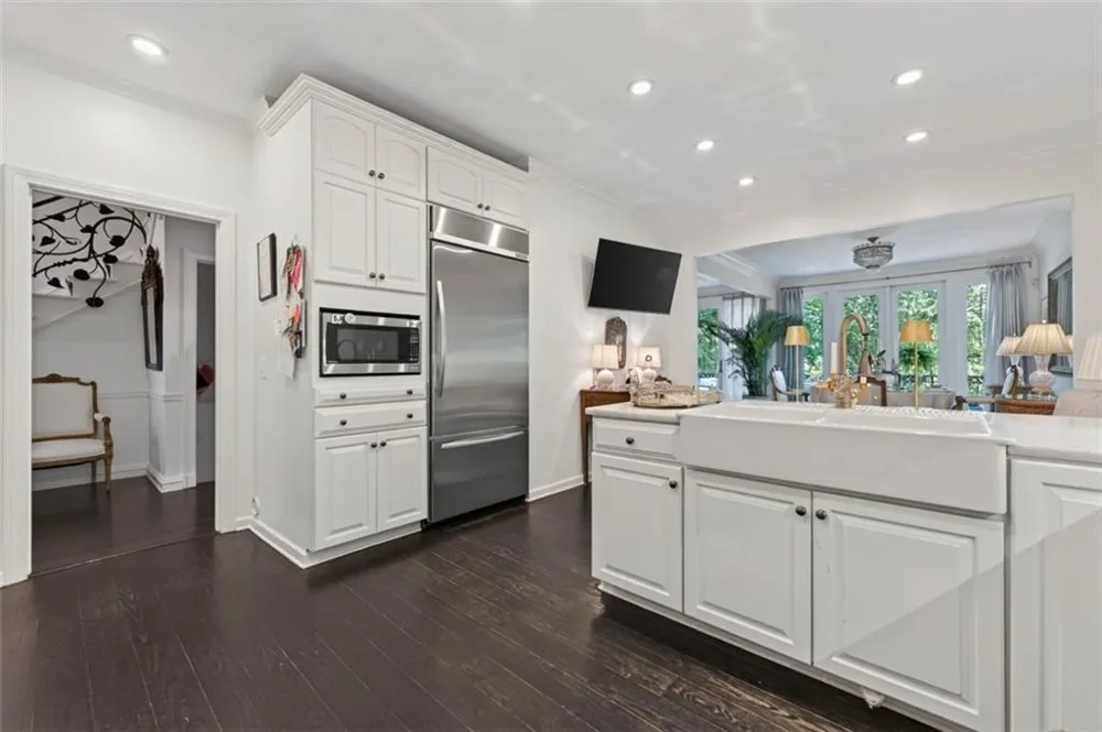 2525 Peachtree Road NE #25 Atlanta, GA 30305