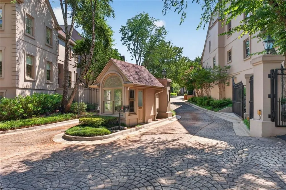 2525 Peachtree Road NE #25 Atlanta, GA 30305