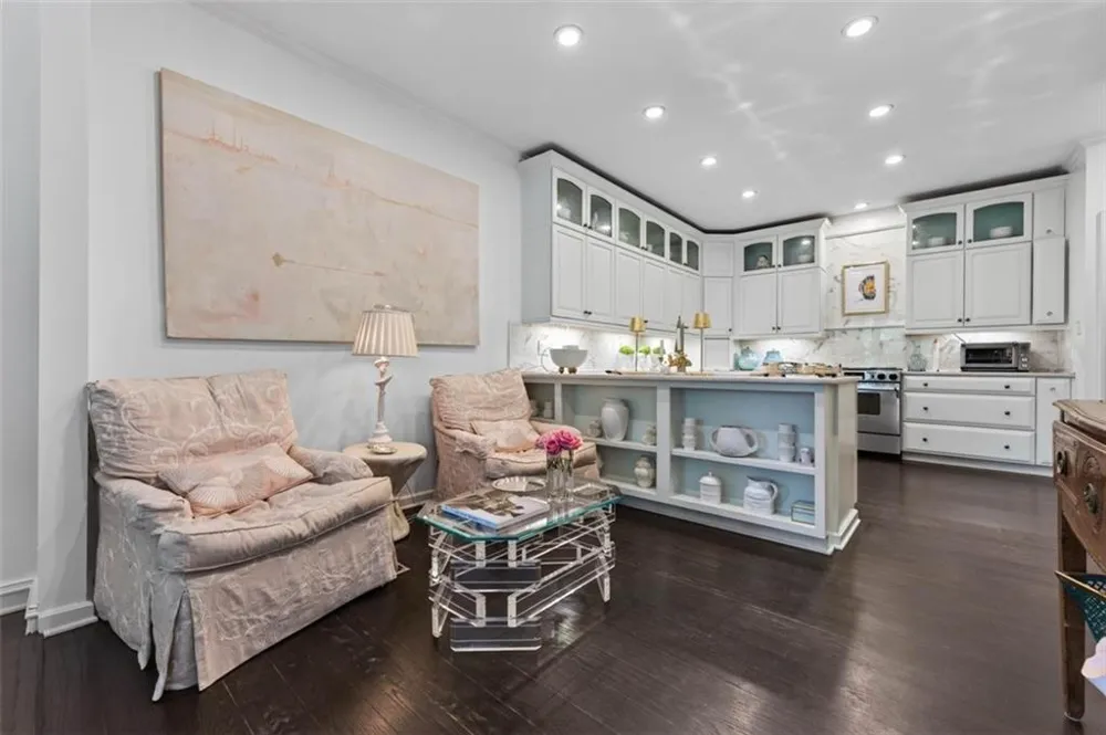 2525 Peachtree Road NE #25 Atlanta, GA 30305