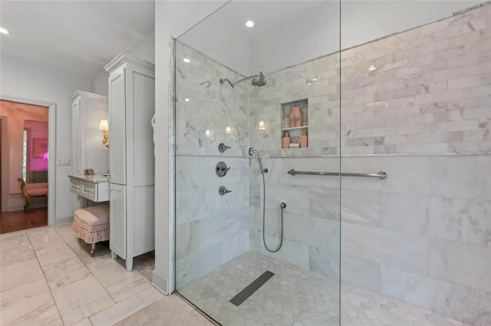 2525 Peachtree Road NE #25 Atlanta, GA 30305