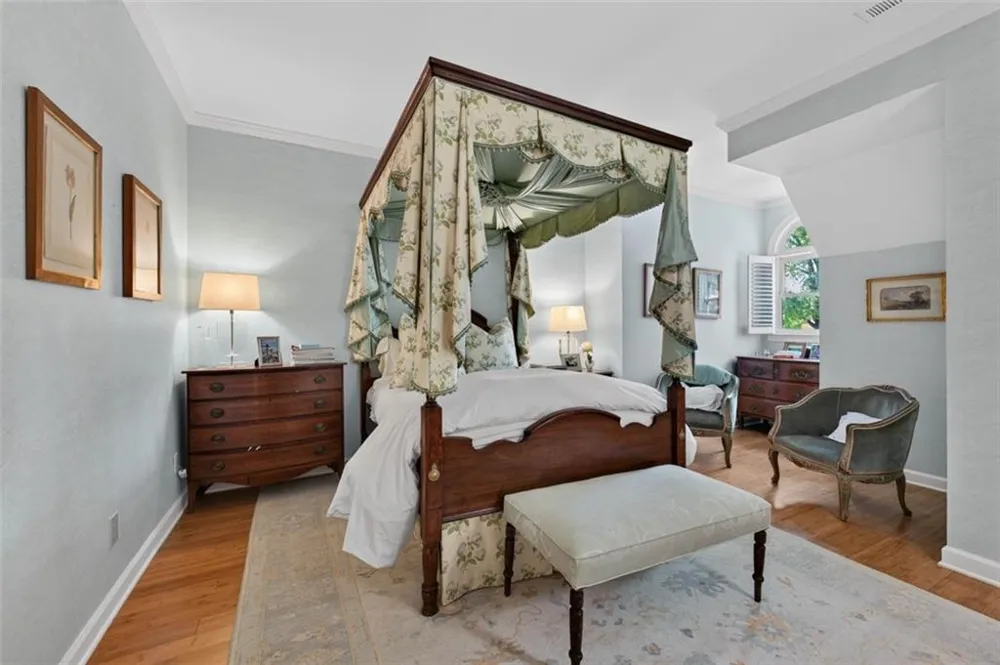 2525 Peachtree Road NE #25 Atlanta, GA 30305
