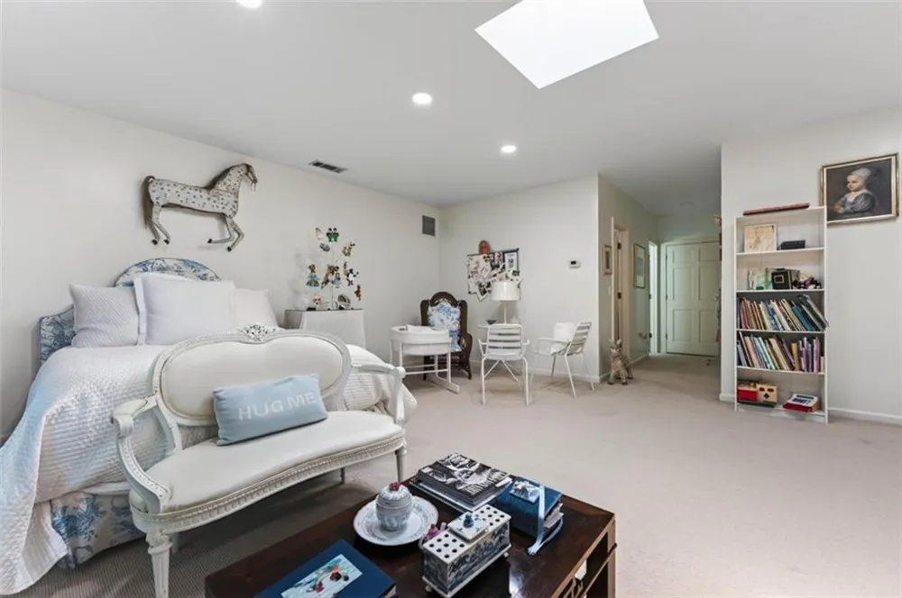 2525 Peachtree Road NE #25 Atlanta, GA 30305
