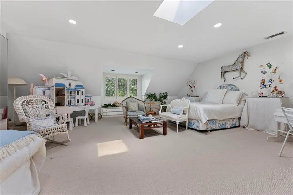 2525 Peachtree Road NE #25 Atlanta, GA 30305