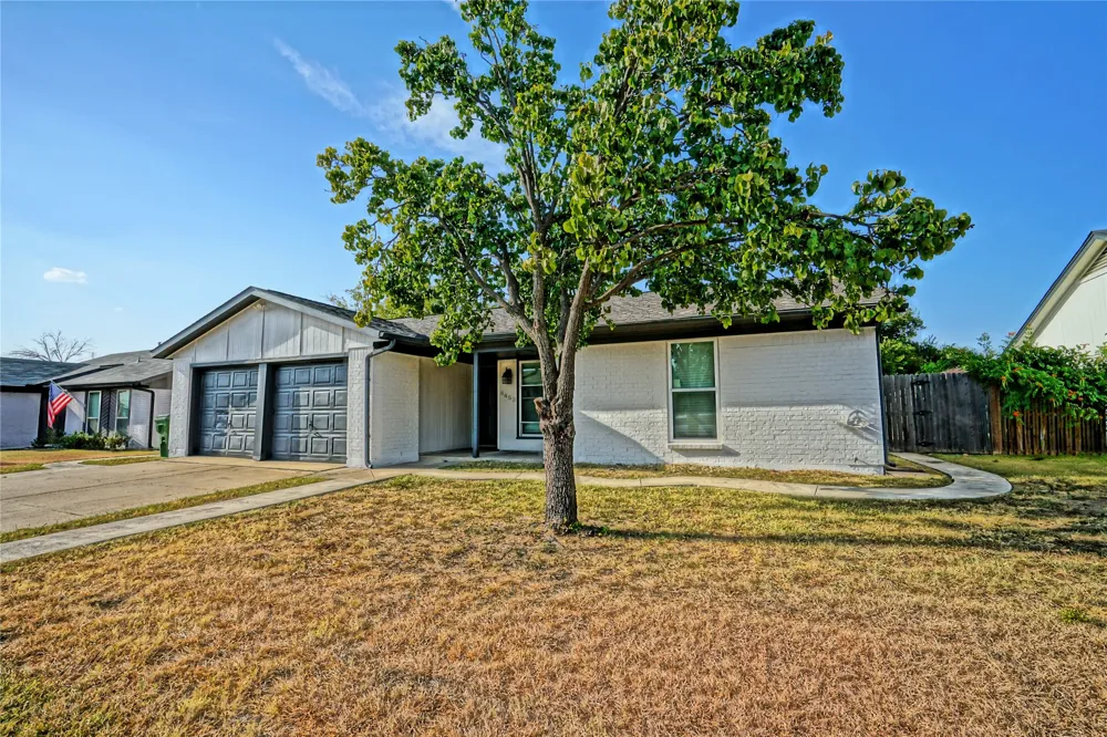 6453 Highview Terrace Watauga, TX 76148