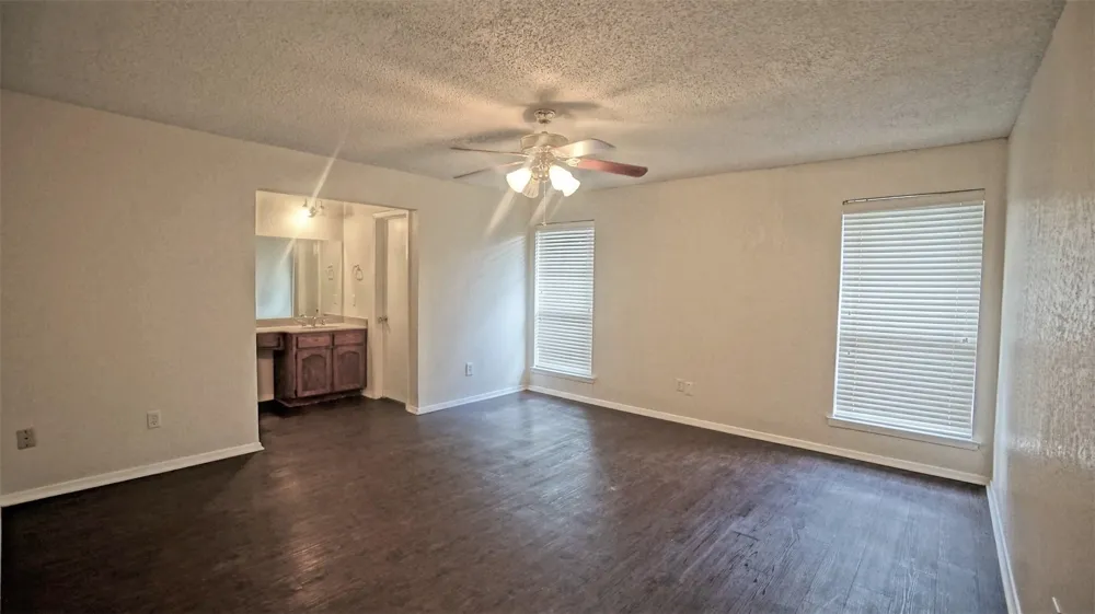 6453 Highview Terrace Watauga, TX 76148