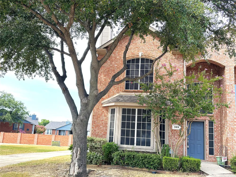 389 Ivan Drive Lewisville, TX 75067
