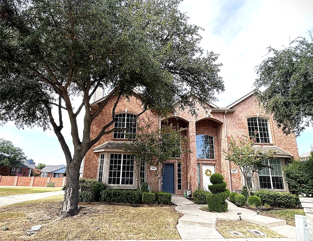389 Ivan Drive Lewisville, TX 75067