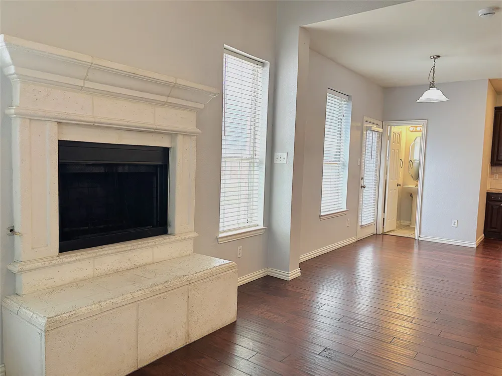 389 Ivan Drive Lewisville, TX 75067