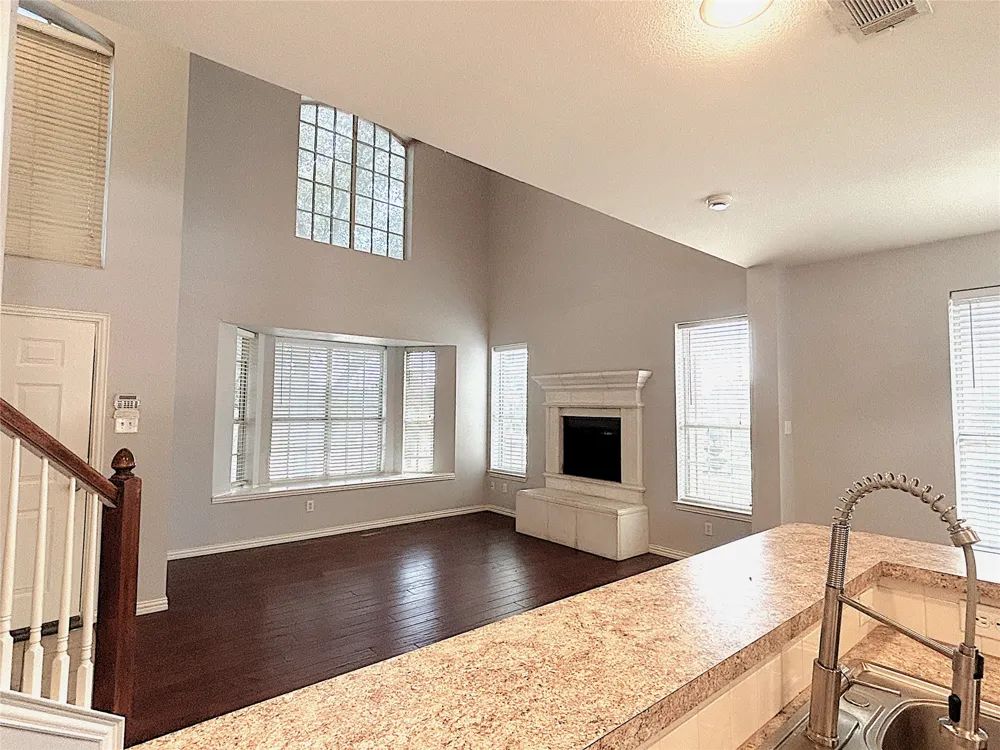 389 Ivan Drive Lewisville, TX 75067