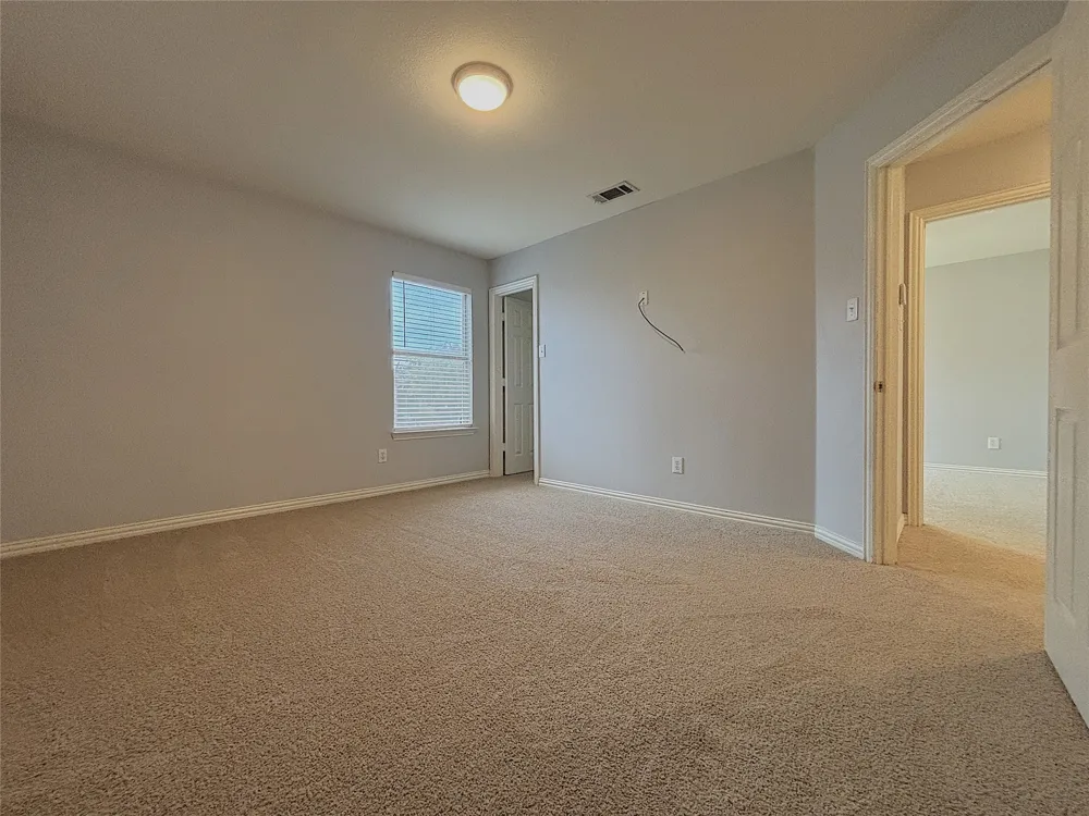 389 Ivan Drive Lewisville, TX 75067
