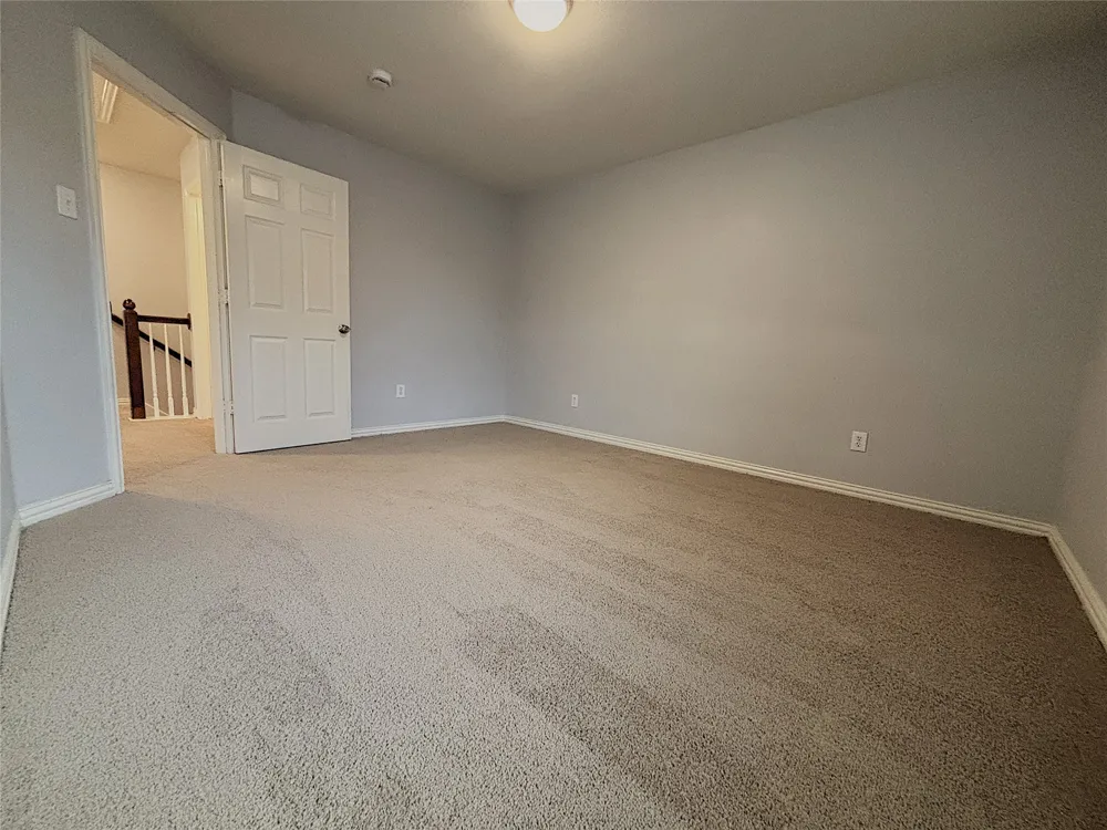 389 Ivan Drive Lewisville, TX 75067