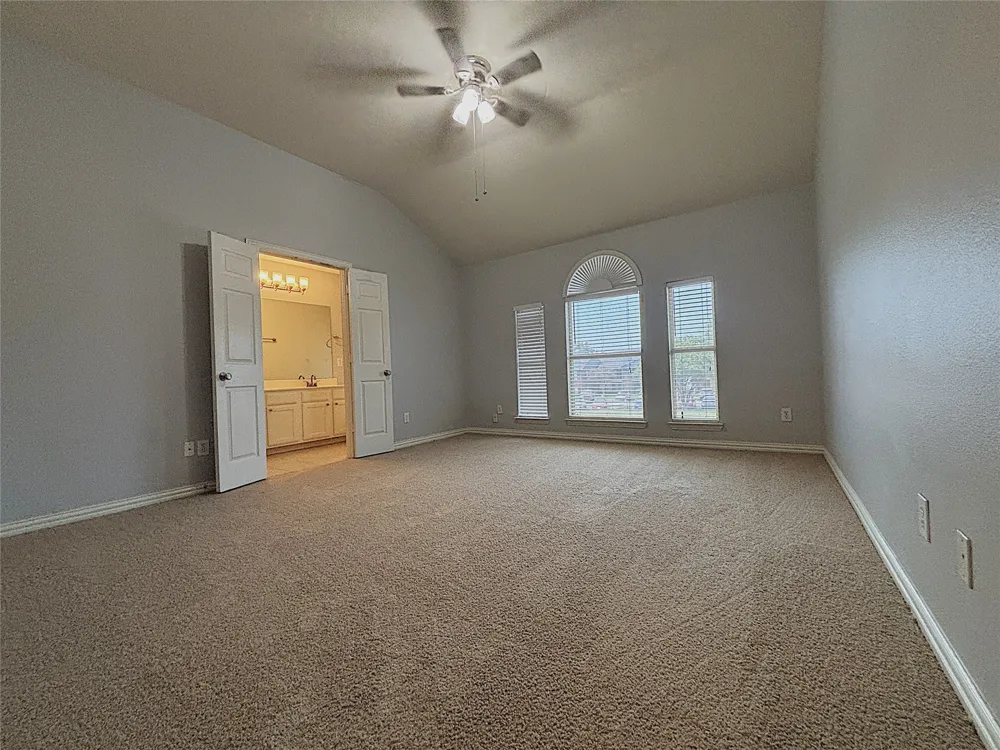 389 Ivan Drive Lewisville, TX 75067