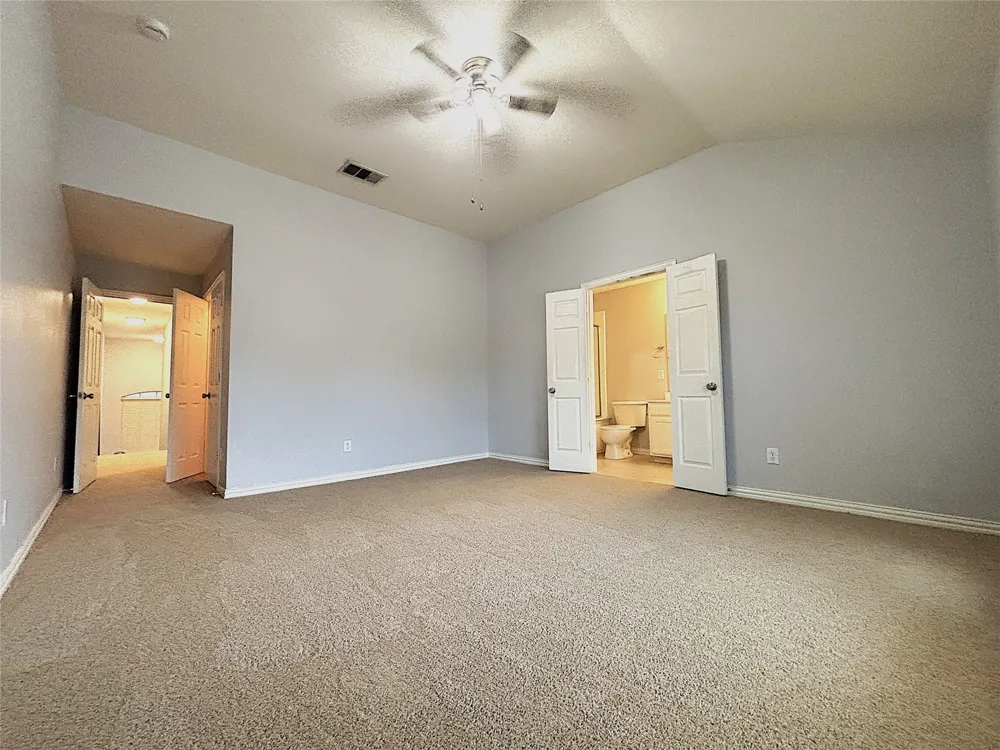 389 Ivan Drive Lewisville, TX 75067