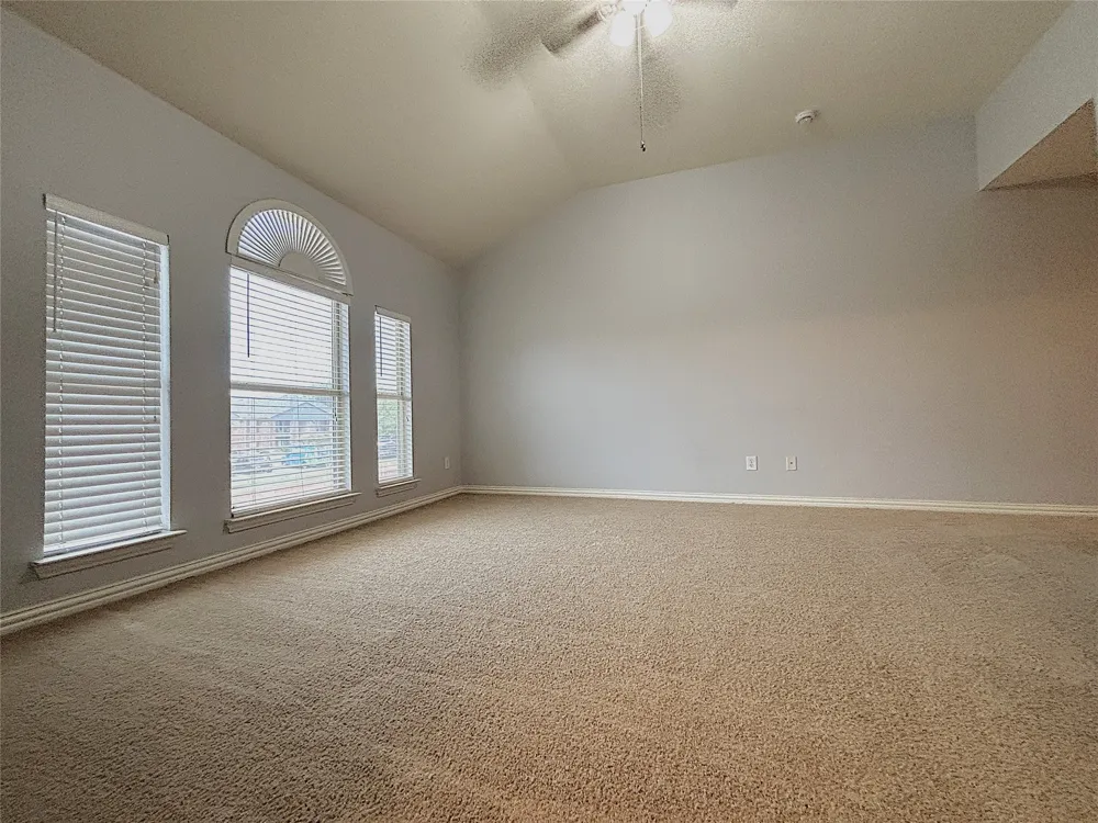 389 Ivan Drive Lewisville, TX 75067