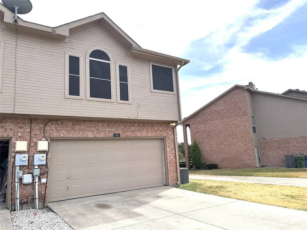 389 Ivan Drive Lewisville, TX 75067