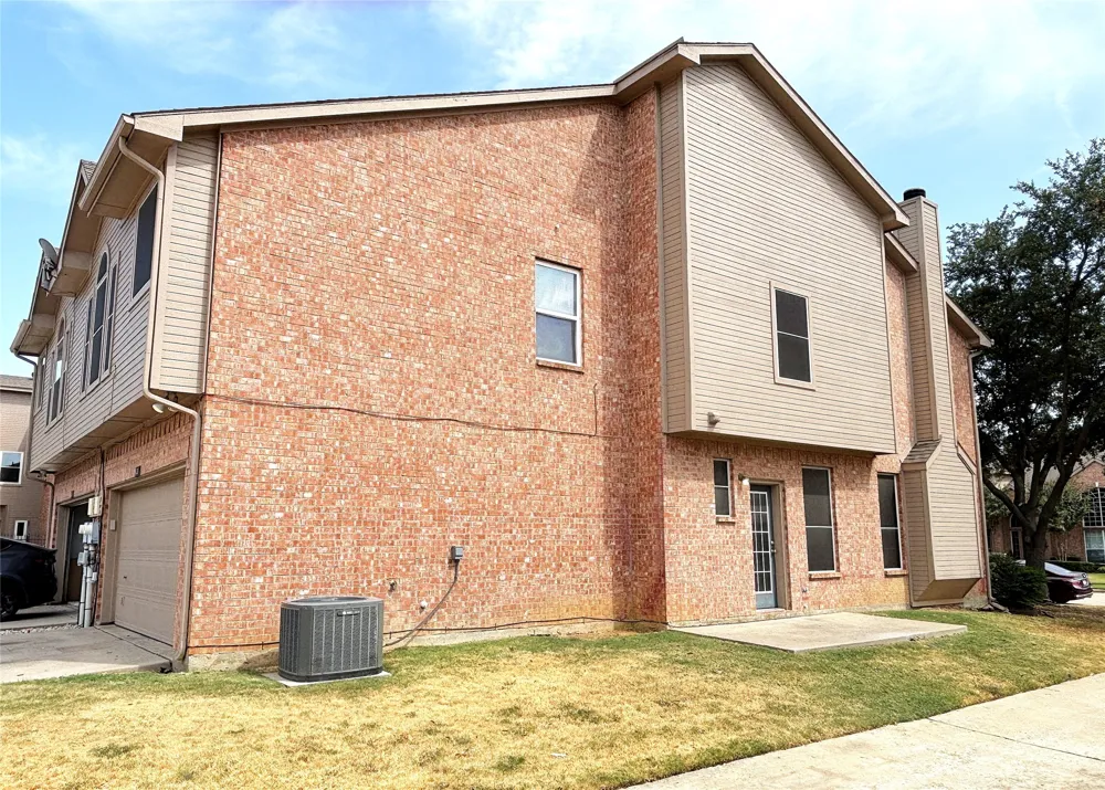 389 Ivan Drive Lewisville, TX 75067
