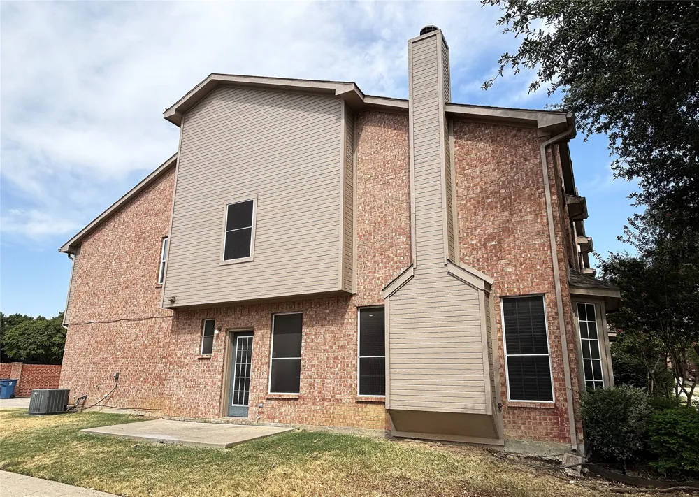 389 Ivan Drive Lewisville, TX 75067