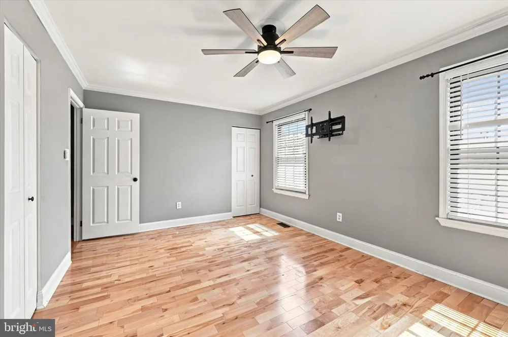 372 SCOLA ROAD Brookhaven, PA 19015