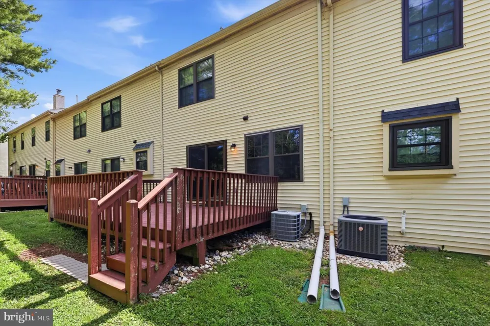372 SCOLA ROAD Brookhaven, PA 19015