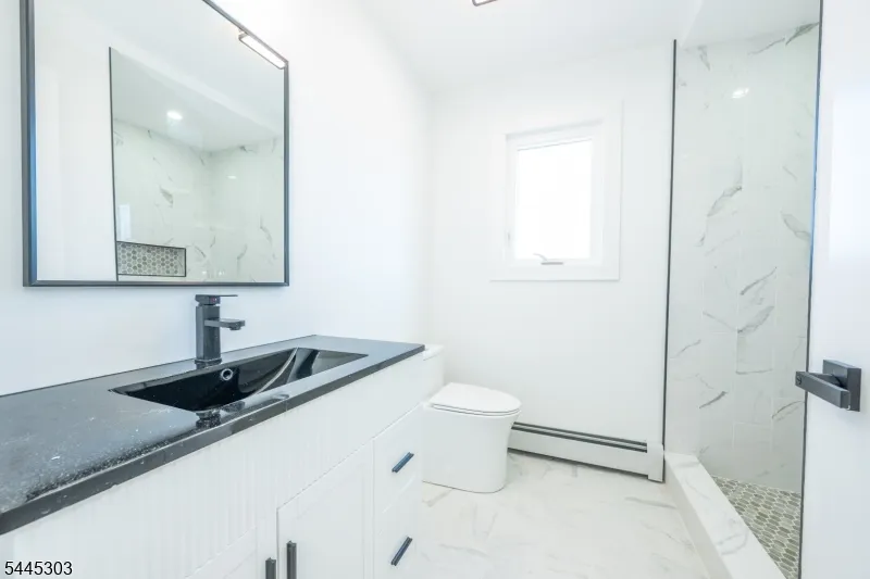 214 Alberta Dr Saddle Brook, NJ 07663