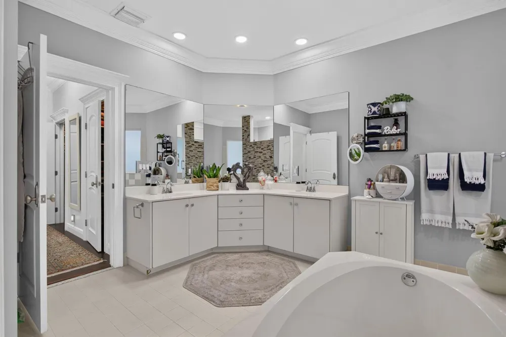 4909 NW 112th Drive Coral Springs, FL 33076