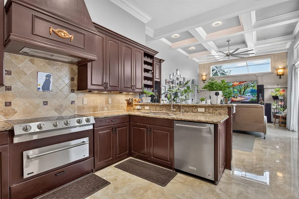 4909 NW 112th Drive Coral Springs, FL 33076