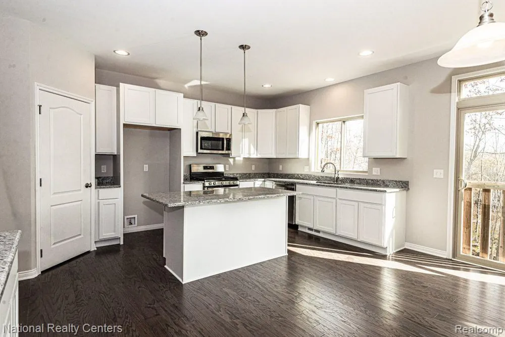 5591 Morgan Lake Drive Independence Charter Township, MI 48348