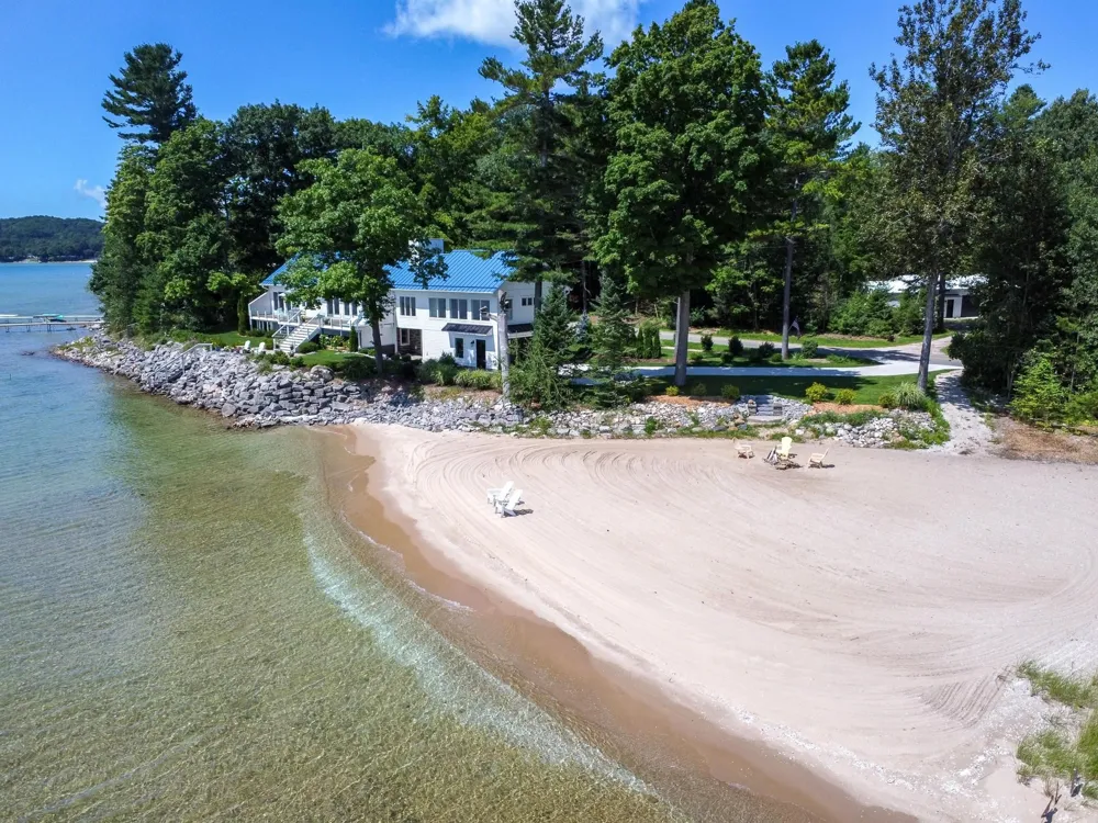 3729 S Lee Point Road Bingham Township, MI 49682