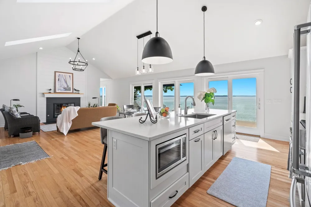 3729 S Lee Point Road Bingham Township, MI 49682
