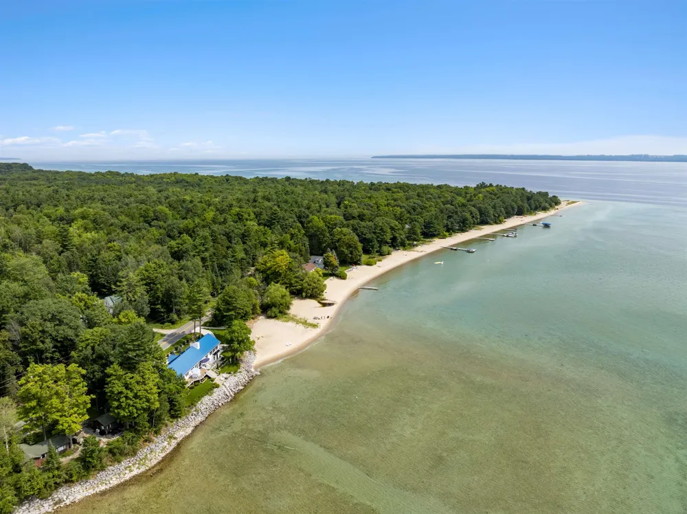 3729 S Lee Point Road Bingham Township, MI 49682