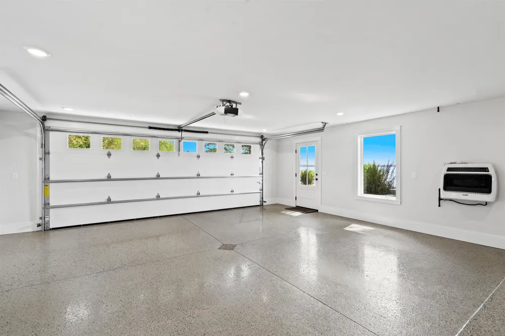 3729 S Lee Point Road Bingham Township, MI 49682