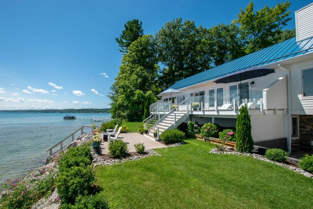 3729 S Lee Point Road Bingham Township, MI 49682