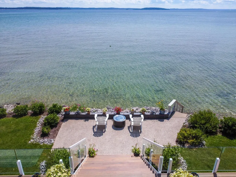 3729 S Lee Point Road Bingham Township, MI 49682