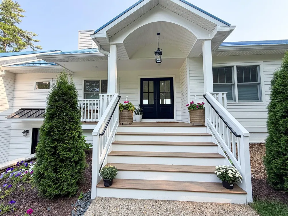 3729 S Lee Point Road Bingham Township, MI 49682