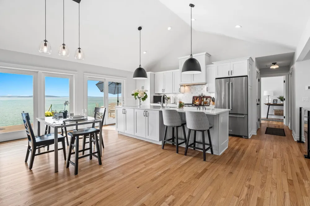 3729 S Lee Point Road Bingham Township, MI 49682