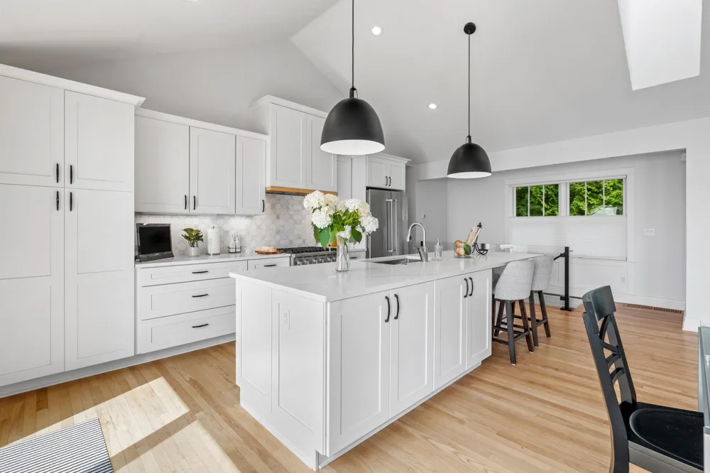3729 S Lee Point Road Bingham Township, MI 49682
