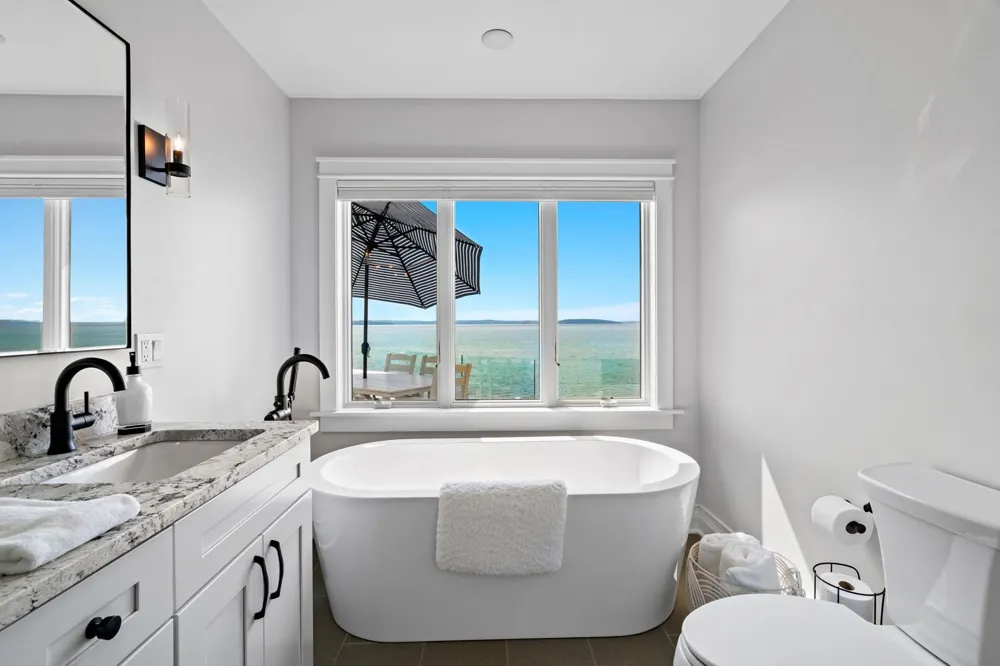 3729 S Lee Point Road Bingham Township, MI 49682