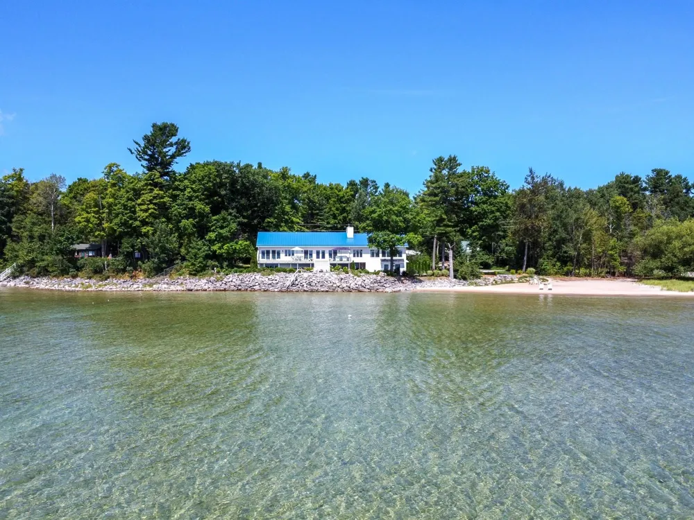 3729 S Lee Point Road Bingham Township, MI 49682