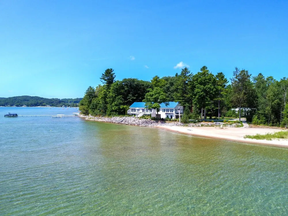 3729 S Lee Point Road Bingham Township, MI 49682