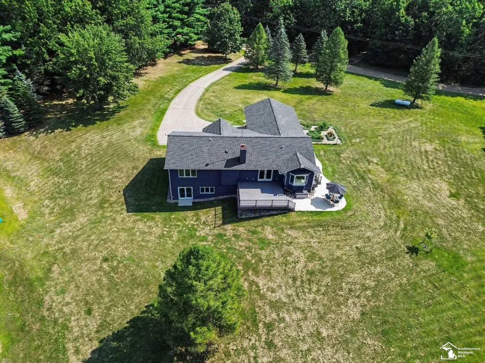 11458 Heidi Jane Lane Handy Township, MI 48836