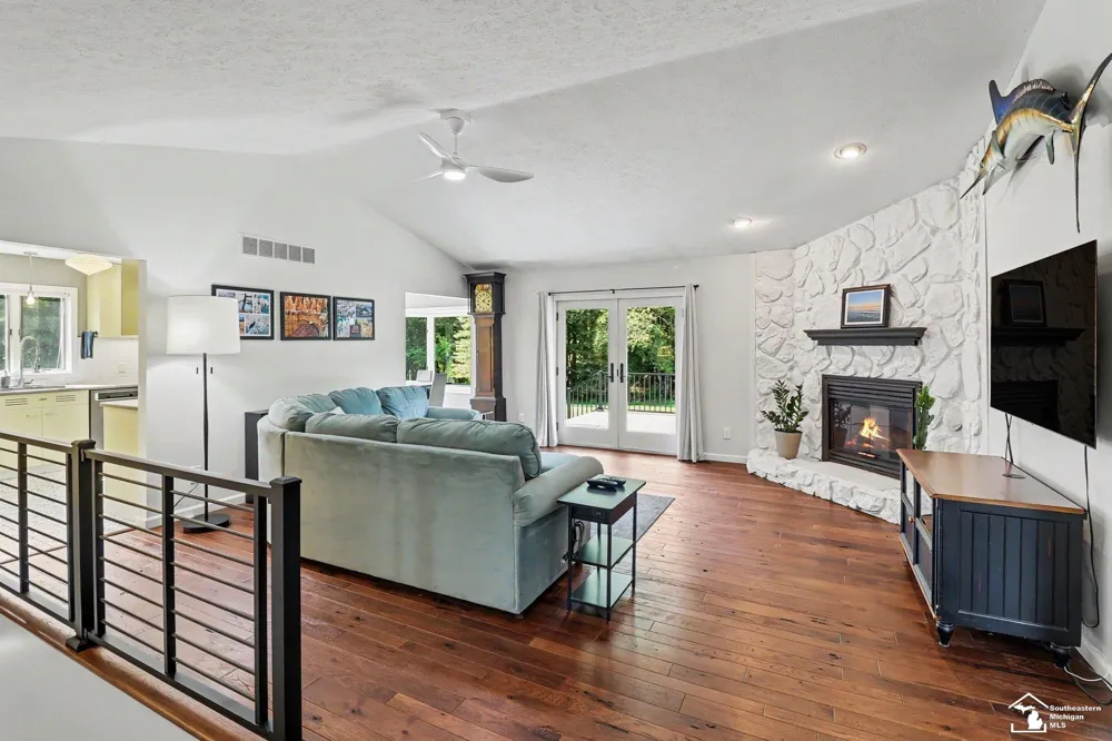 11458 Heidi Jane Lane Handy Township, MI 48836