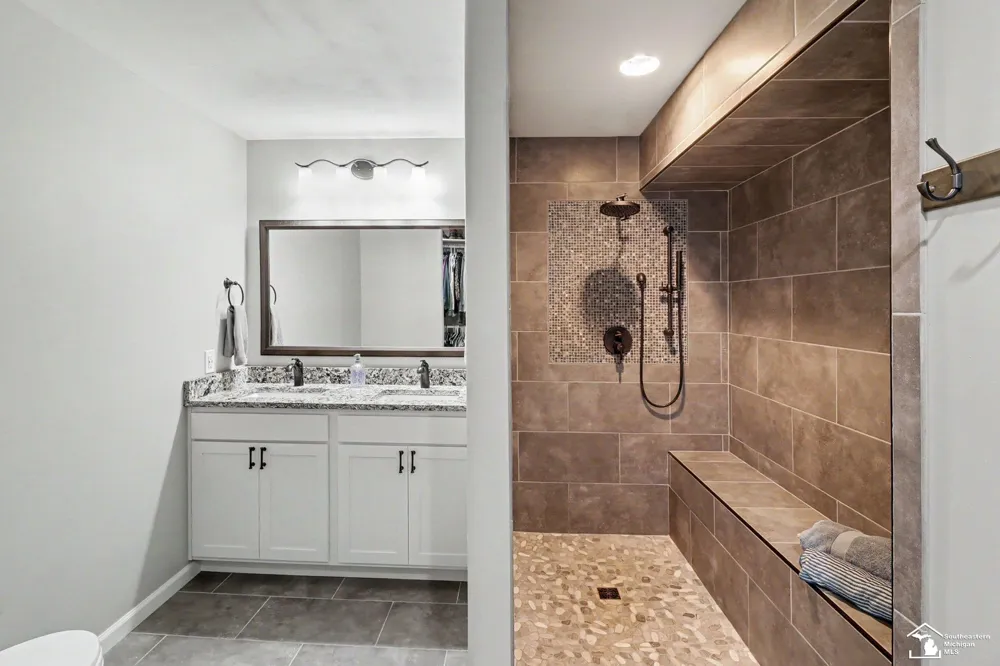 11458 Heidi Jane Lane Handy Township, MI 48836