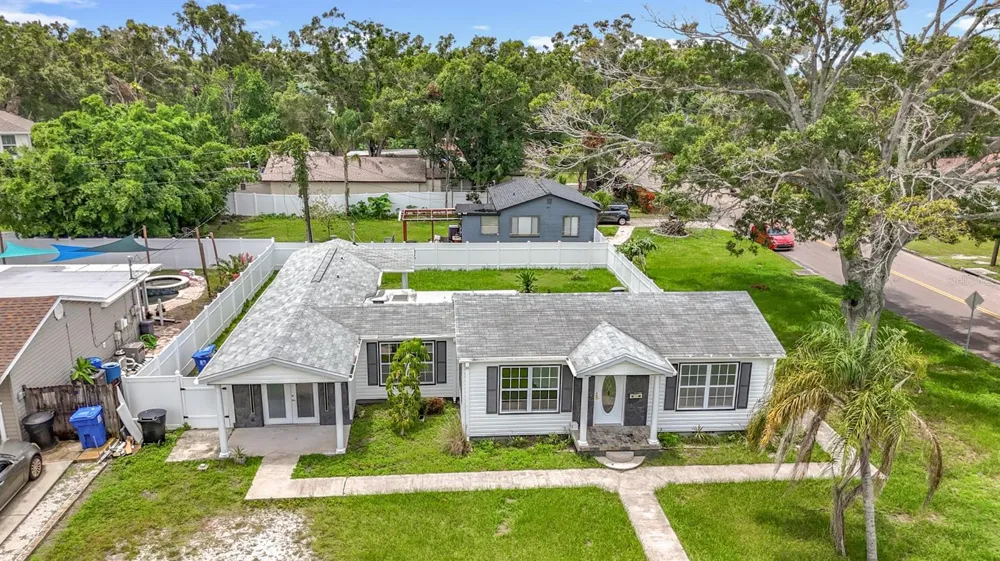 2122 52ND AVENUE St Petersburg, FL 33714