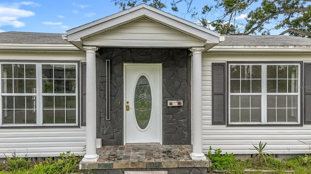 2122 52ND AVENUE St Petersburg, FL 33714