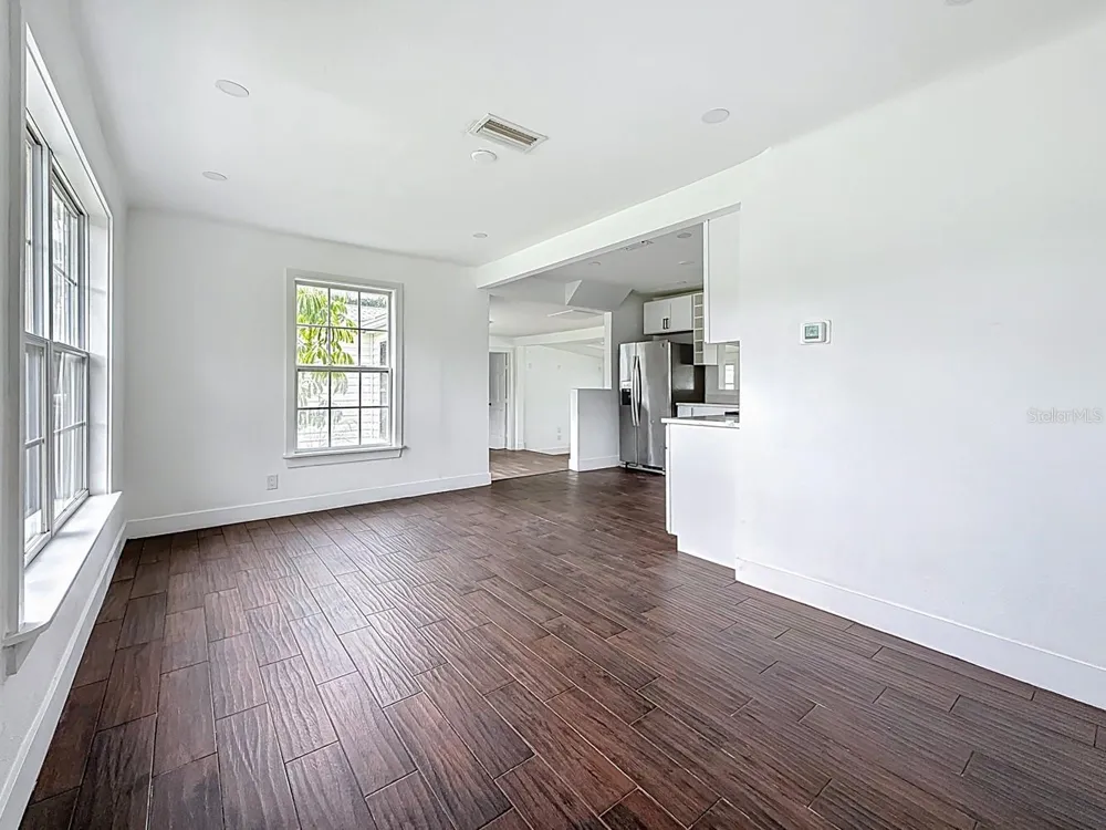 2122 52ND AVENUE St Petersburg, FL 33714