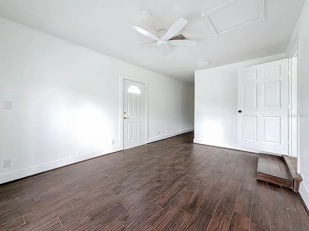 2122 52ND AVENUE St Petersburg, FL 33714