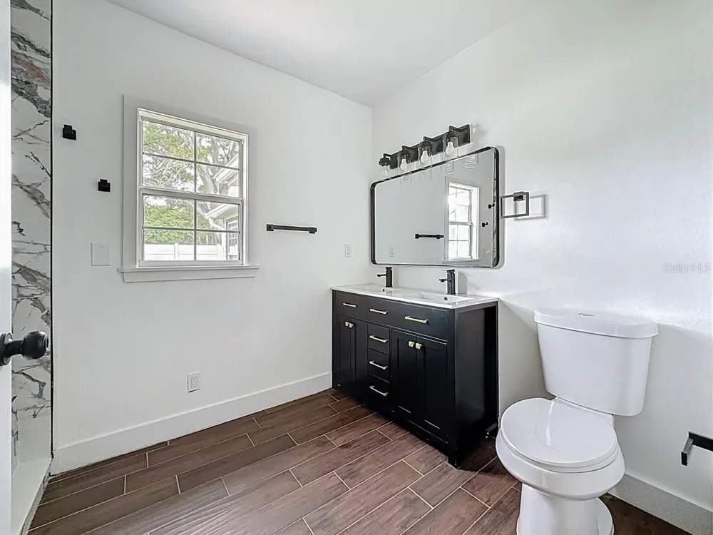 2122 52ND AVENUE St Petersburg, FL 33714