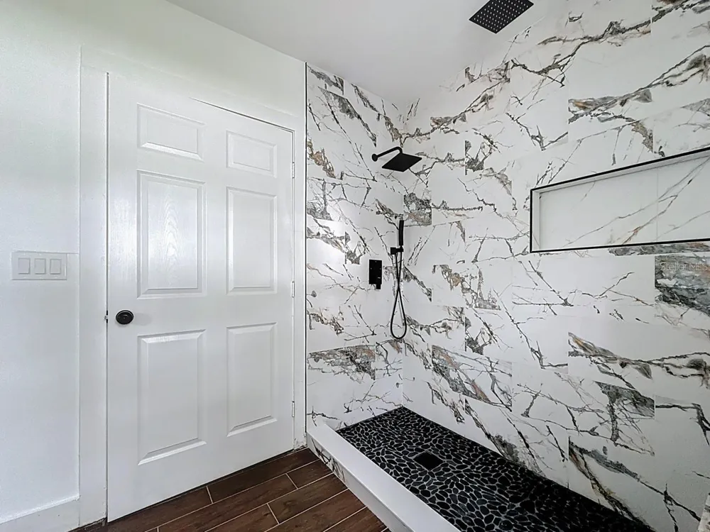2122 52ND AVENUE St Petersburg, FL 33714